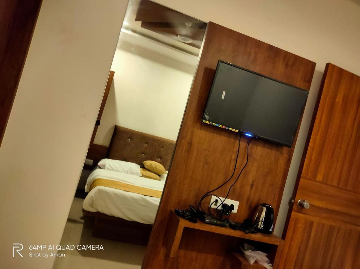 Hotel Sai Krupa Ahmedabad Exterior photo